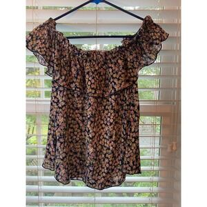 Off the Shoulder‎ Top